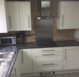 Wickes Kendal Cream & Laminate Grey Marble Worktops: Click Here To View Larger Image