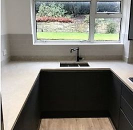 Wren Pencil Satin Infinity Milano Ultra range, Xena Quartz Worktops, Upstands,  Light Grey Oak Vinyl Flooring.  Brick effect tiling.: Click Here To View Larger Image
